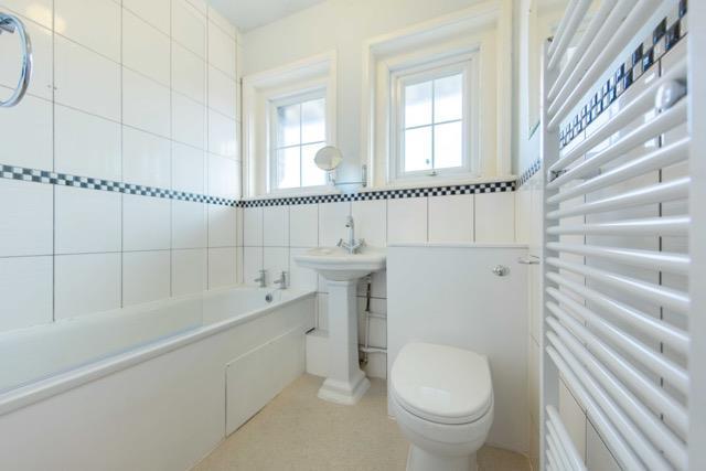 BATHROOM 2.jpeg