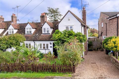 3 bedroom end of terrace house for sale, Duck Lane, Thornwood