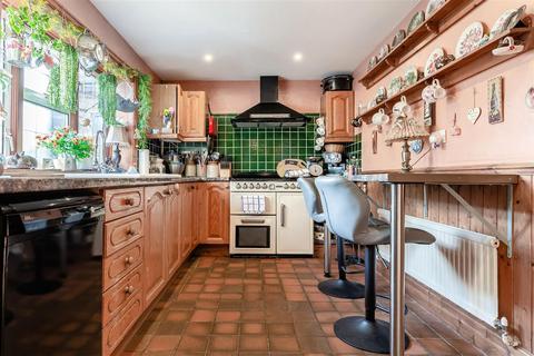 35 Duck Lane, Thornwood, Epping, CM16 6NF