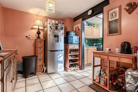 35 Duck Lane, Thornwood, Epping, CM16 6NF