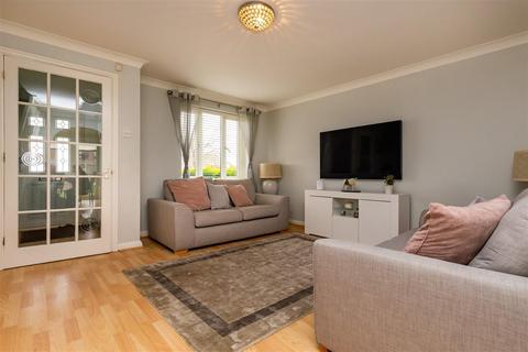 3 Green Close, Epping Green, Epping, CM16 6PS