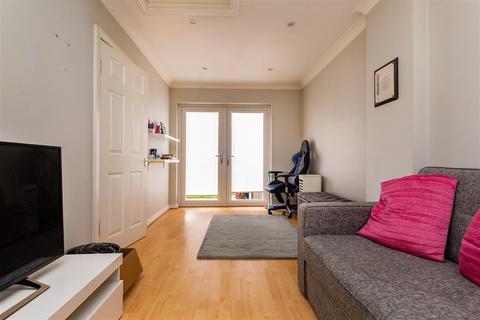 3 Green Close, Epping Green, Epping, CM16 6PS