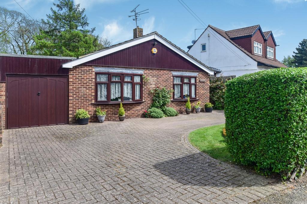 Wigmore Road, Wigmore, Gillingham, ME8 3 bed detached bungalow for sale