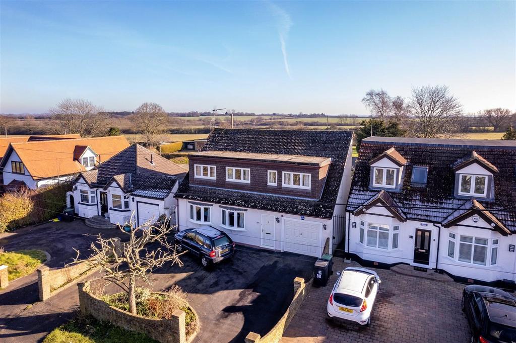 Weald Bridge Road, North Weald 4 bed detached house for sale £720,000