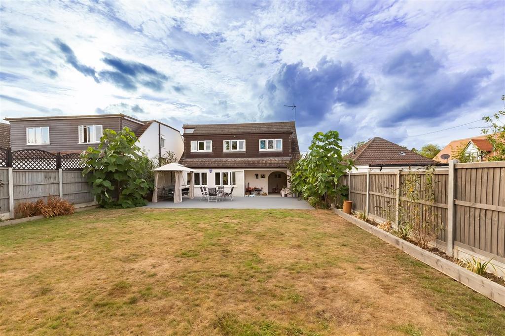 Weald Bridge Road, North Weald 4 bed detached house for sale £720,000