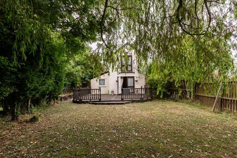 3 bedroom detached house for sale, Pick Hill, Waltham Abbey