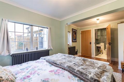 74 Coopersale Common, Coopersale, Epping, CM16 7QU