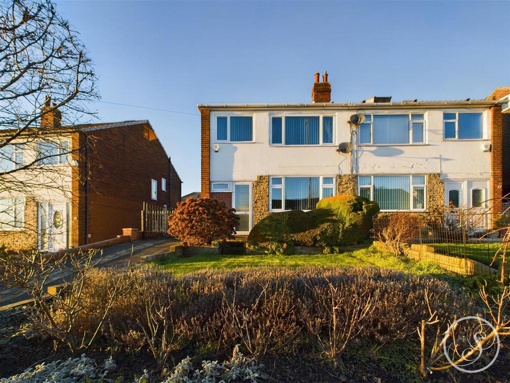 New Templegate, Leeds 3 bed semidetached house for sale £285,000