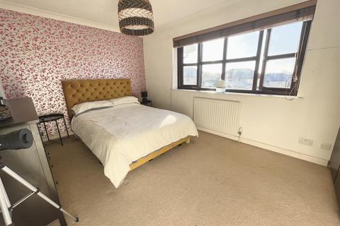 3 Fosters Spring, Lytchett Matravers, Poole, BH16 6NE