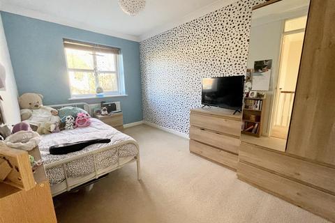 3 Fosters Spring, Lytchett Matravers, Poole, BH16 6NE