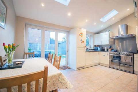 4 bedroom semi-detached house for sale, Aldeburgh Way, Old Springfield, Chelmsford