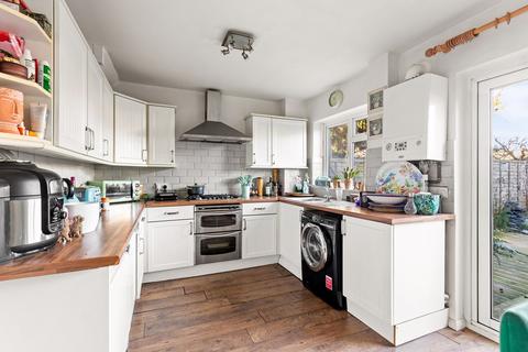 3 bedroom terraced house for sale - The Street, Eythorne, Dover, CT15
