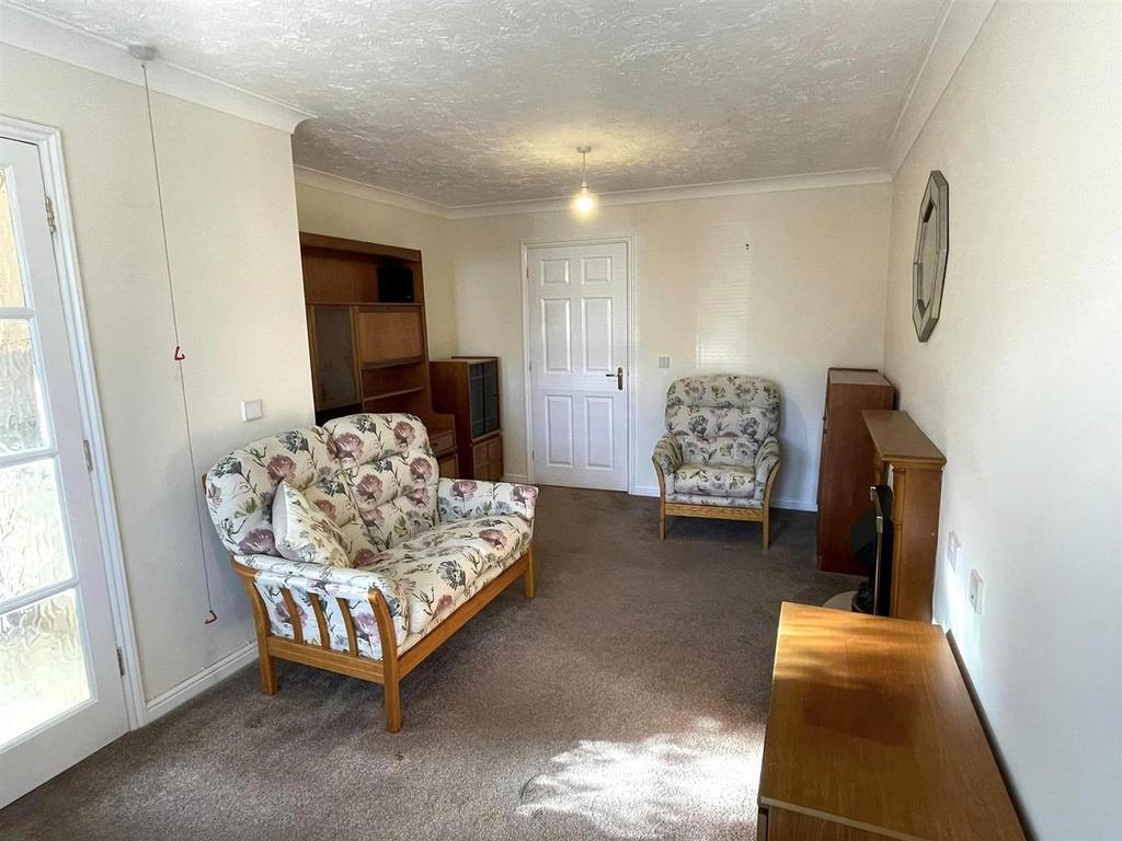 Court, Syston 1 bed apartment for sale £135,000