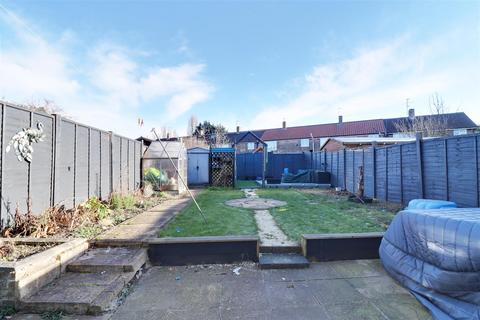 2 Beacon Close, Hessle, HU13 0DX