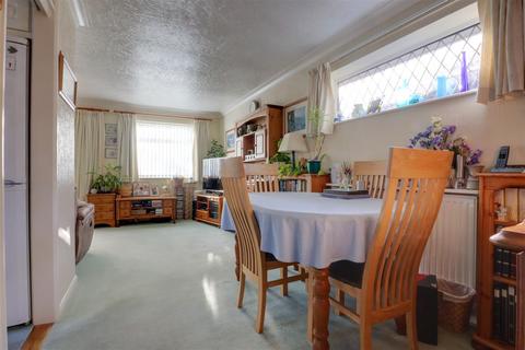 2 bedroom detached bungalow for sale, Ockendon Way, Walton On The Naze CO14