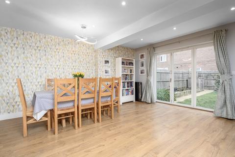 4 bedroom end of terrace house for sale, Ambleside Avenue, Walton-on-Thames, KT12