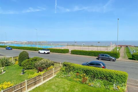 2 bedroom flat for sale, Marine Parade, Gorleston,