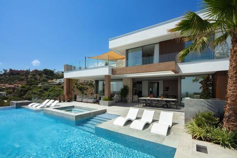 6 bedroom villa, La Quinta, Malaga, Spain