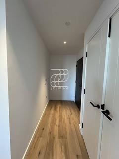1 bedroom flat to rent, 2 Cedrus Avenue, Southall, UB1