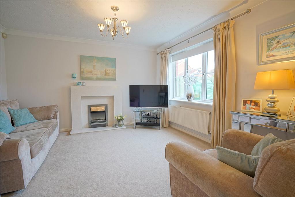 Paddock Drive, Woodlaithes, Rotherham, South Yorkshire, S66 3 bed