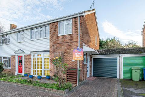 45 Blenheim Avenue, Faversham, ME13 8NW
