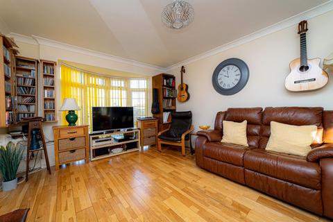 45 Blenheim Avenue, Faversham, ME13 8NW