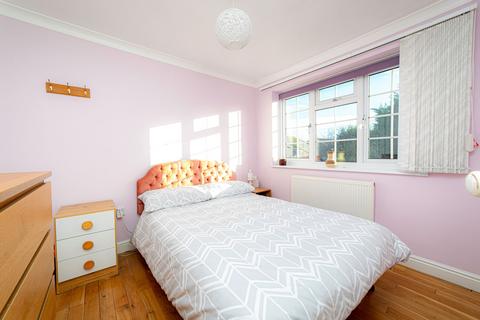 45 Blenheim Avenue, Faversham, ME13 8NW