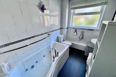 2 bedroom flat to rent, Flat 6, Balaclava House 62 Queen Victoria Road Totley Sheffield S17 4HT