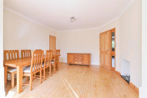 62 Chalkpit Lane, Oxted, RH8 0NE