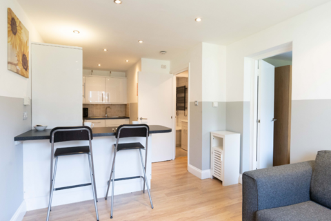1 bedroom serviced apartment to rent - Hammersmith Grove, London W6