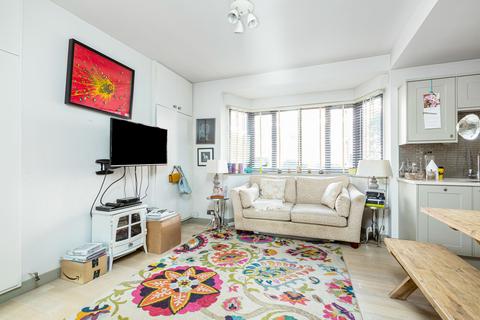 1 bedroom flat for sale, Cambridge Road, Battersea, London, SW11