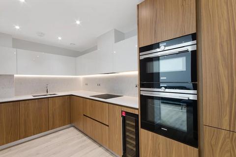 2 bedroom flat to rent, Neroli House, Piazza Walk, Aldgate, London, E1