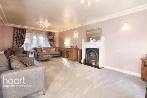 4 bedroom detached house for sale, Midway Road, Swadlincote