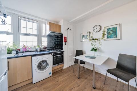 2 bedroom flat for sale, Doddington Grove, Kennington