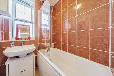 2 bedroom flat for sale, Doddington Grove, Kennington