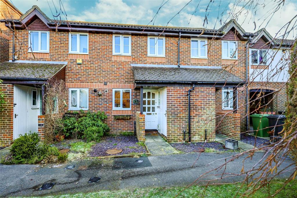 Newfield Road, Liss, Hampshire, GU33 2 bed terraced house for sale £