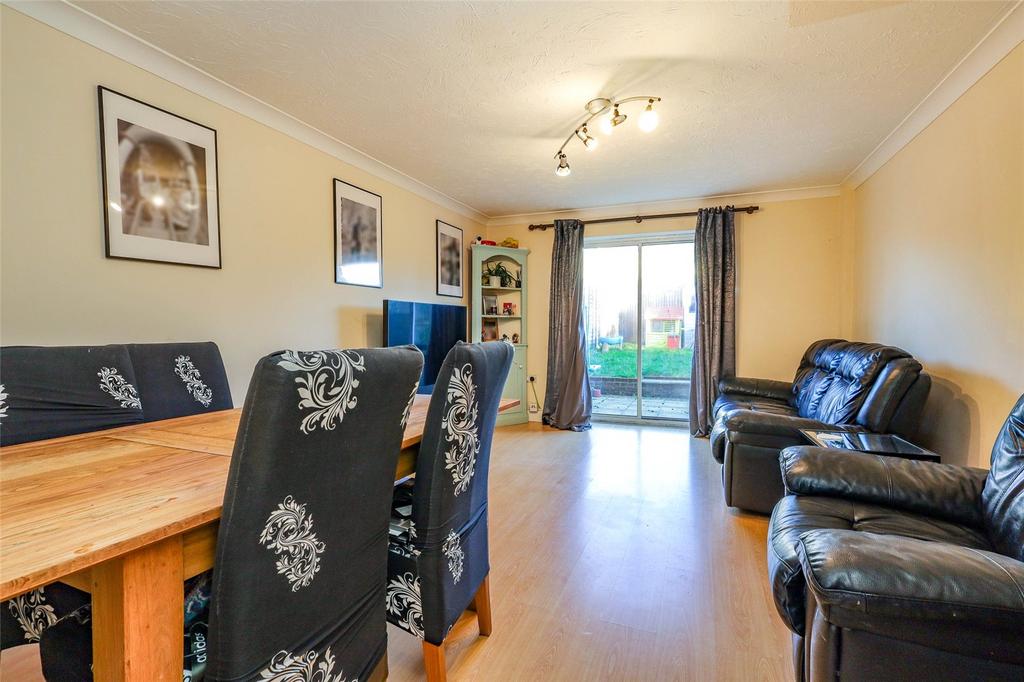 Newfield Road, Liss, Hampshire, GU33 2 bed terraced house for sale £