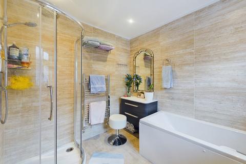 94 Columbia Drive, Lower Wick, Worcester, WR2 4XU
