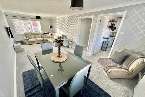 23 Earlsfield Drive, Chelmsford, CM2 6SX