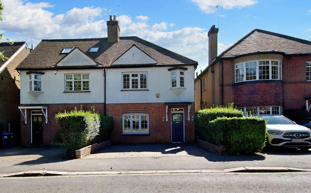 Lavender Hill, Enfield EN2 3 bed semi-detached house for sale - £675,000