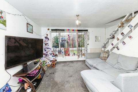 2 bedroom maisonette for sale - St Leonards Road, Windsor SL4