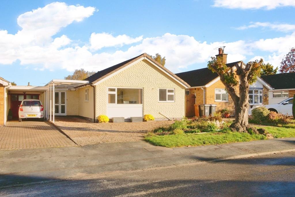 Stoneygate Drive, Hinckley LE10 3 bed detached bungalow for sale £285,000