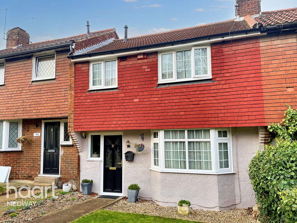 St Williams Way, Rochester 3 bed terraced house for sale £300,000