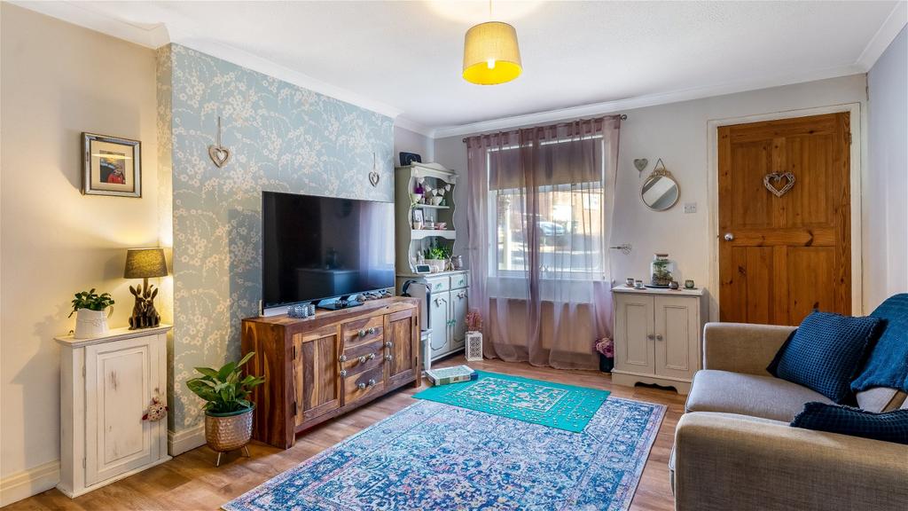 Newbury Close, Plymouth, PL5 4HL 2 bed terraced house £170,000