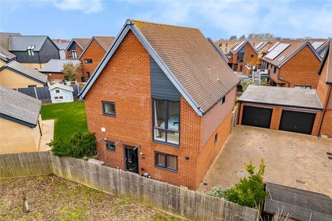 3 bedroom detached house for sale - Niblick Green, Chelmsford, CM3