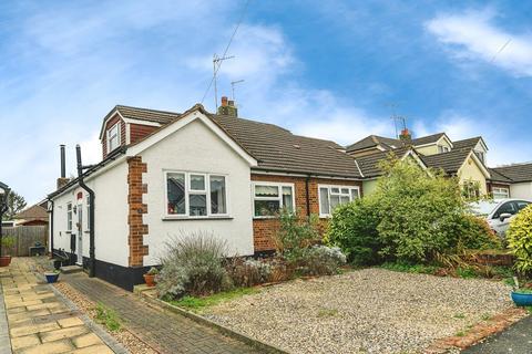 3 bedroom semi-detached house for sale, Vale Close, Brentwood CM15