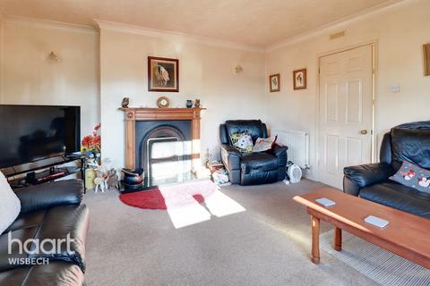 3 bedroom detached bungalow for sale, Wisbech Road, Outwell