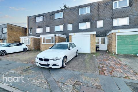 5 bedroom townhouse for sale, Greatfields Drive, UXBRIDGE