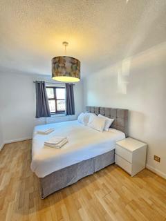 6 bedroom house to rent - The Barnyard, Langdon Hills SS16