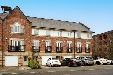 3 bedroom townhouse for sale, Threadfold Way, Eagley, Bolton, BL7